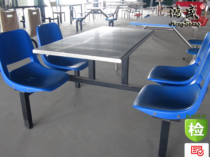 餐桌椅厂家发往德州市乐陵市一批不锈钢餐桌椅现场实拍图-不锈钢餐桌椅定制
